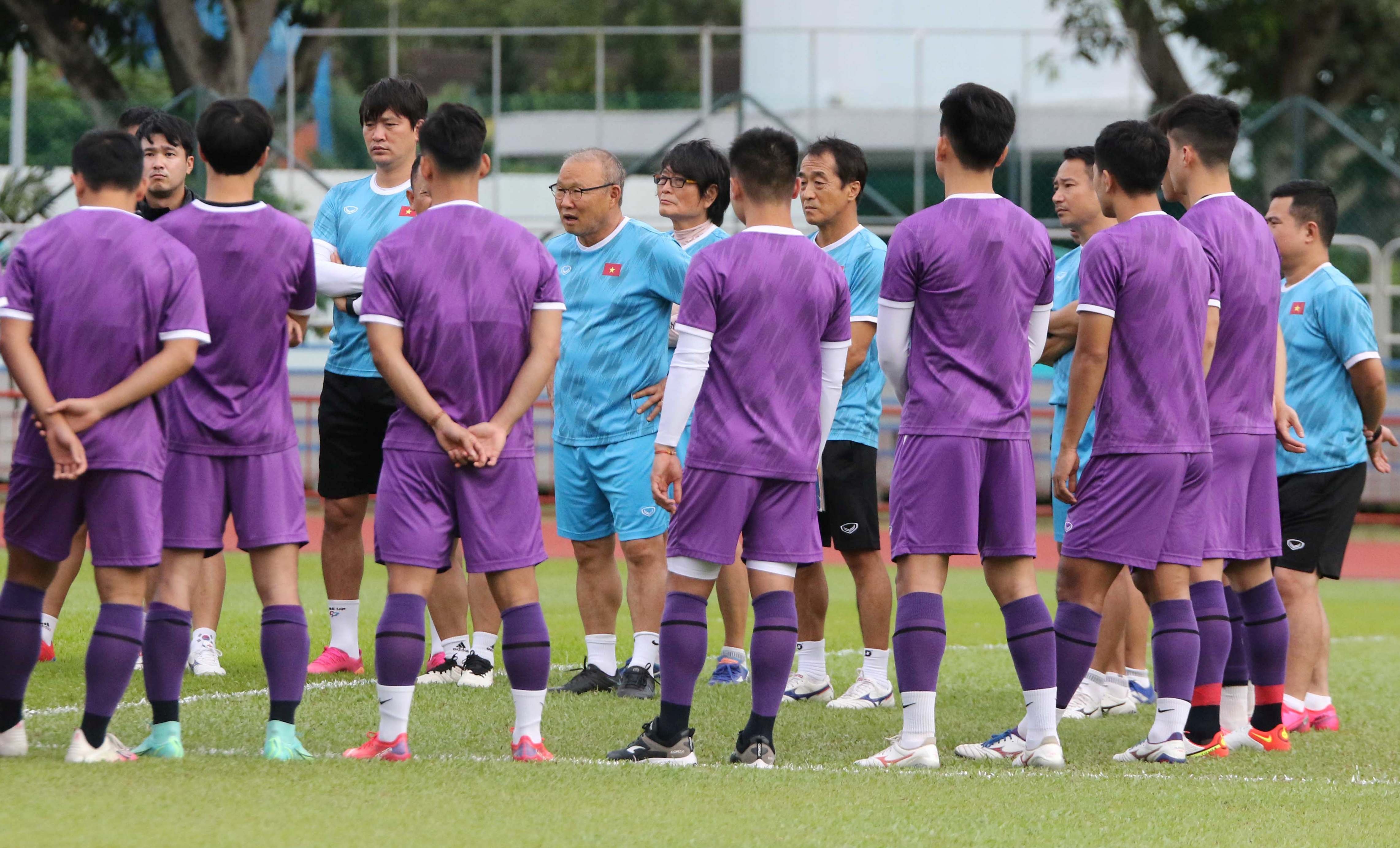 doi hinh viet nam gap lao anh 1