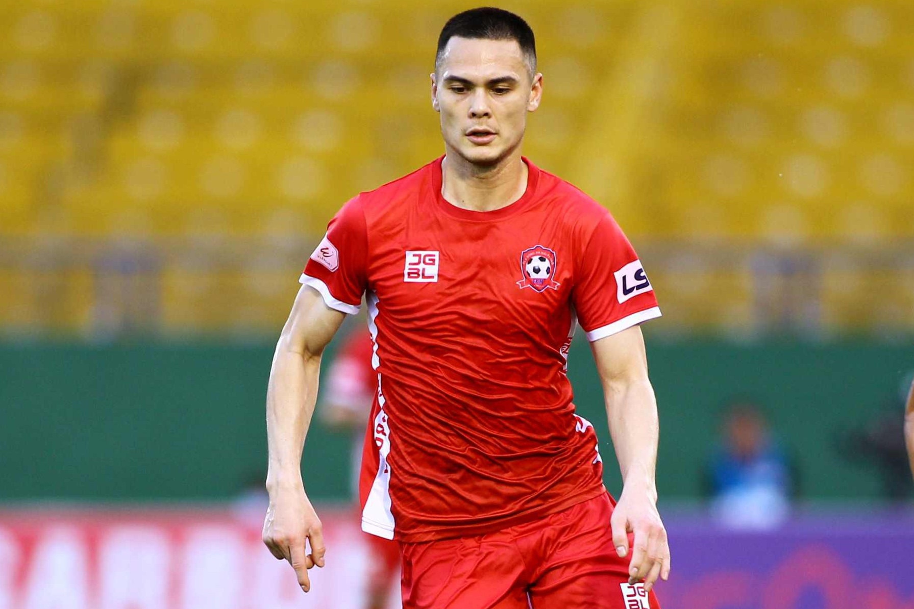 CLB TP.HCM muon chieu mo Schmidt hinh anh