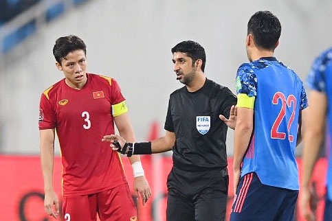 Vi sao VAR tu choi ban thang cua tuyen Nhat Ban? hinh anh