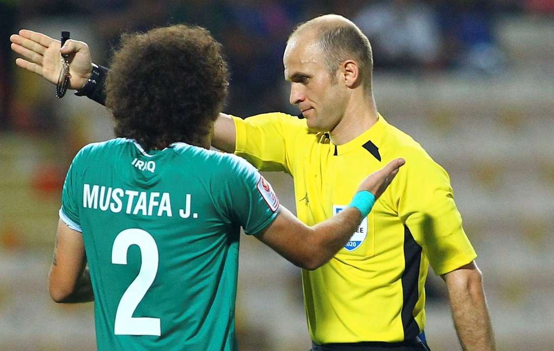 Trong tai Jordan cam coi tran Oman gap tuyen Viet Nam hinh anh