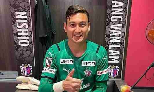 Van Lam sap co danh hieu dau tien o Nhat Ban hinh anh