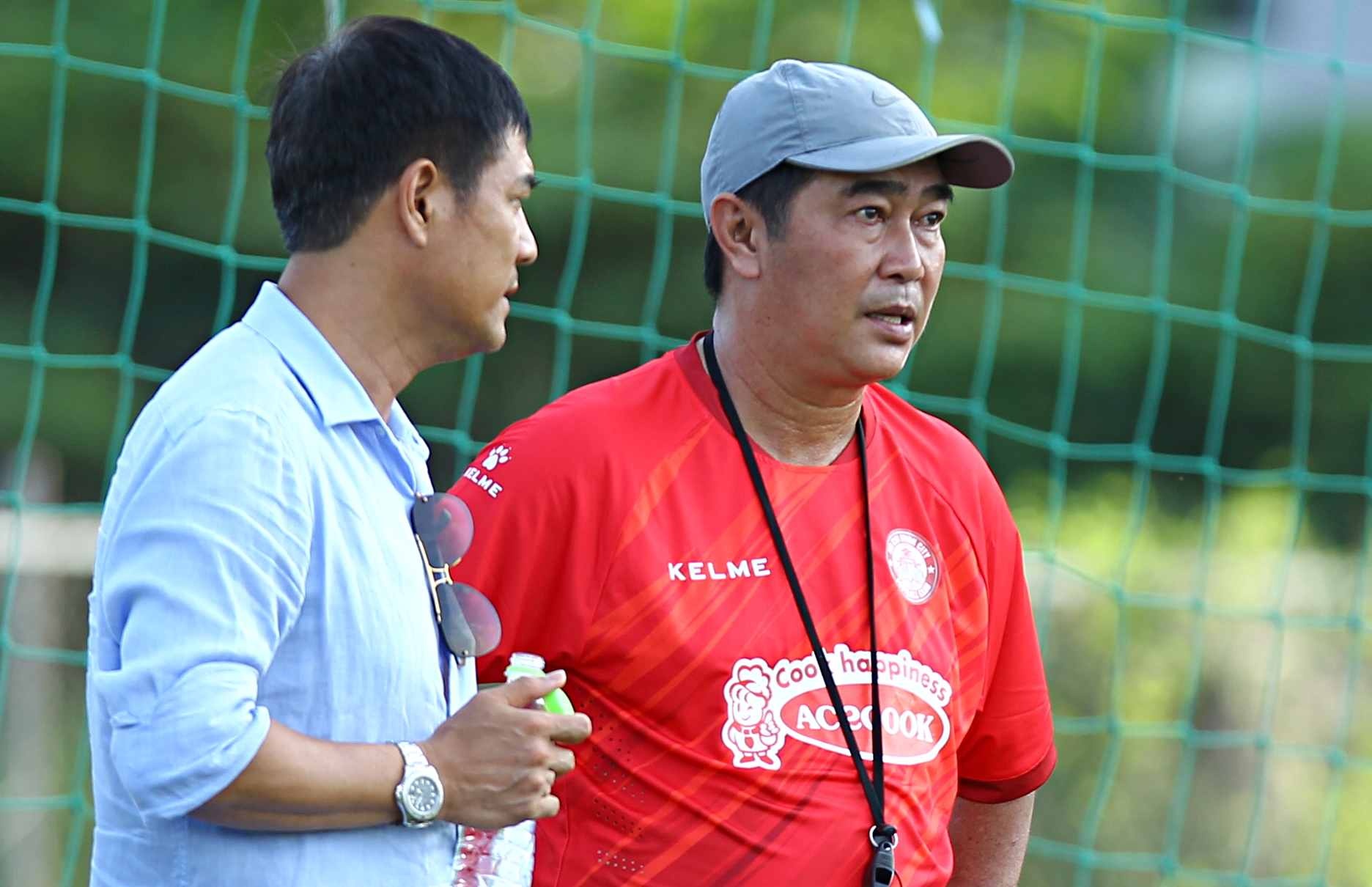 CLB TP.HCM hoi quan voi 23 cau thu hinh anh