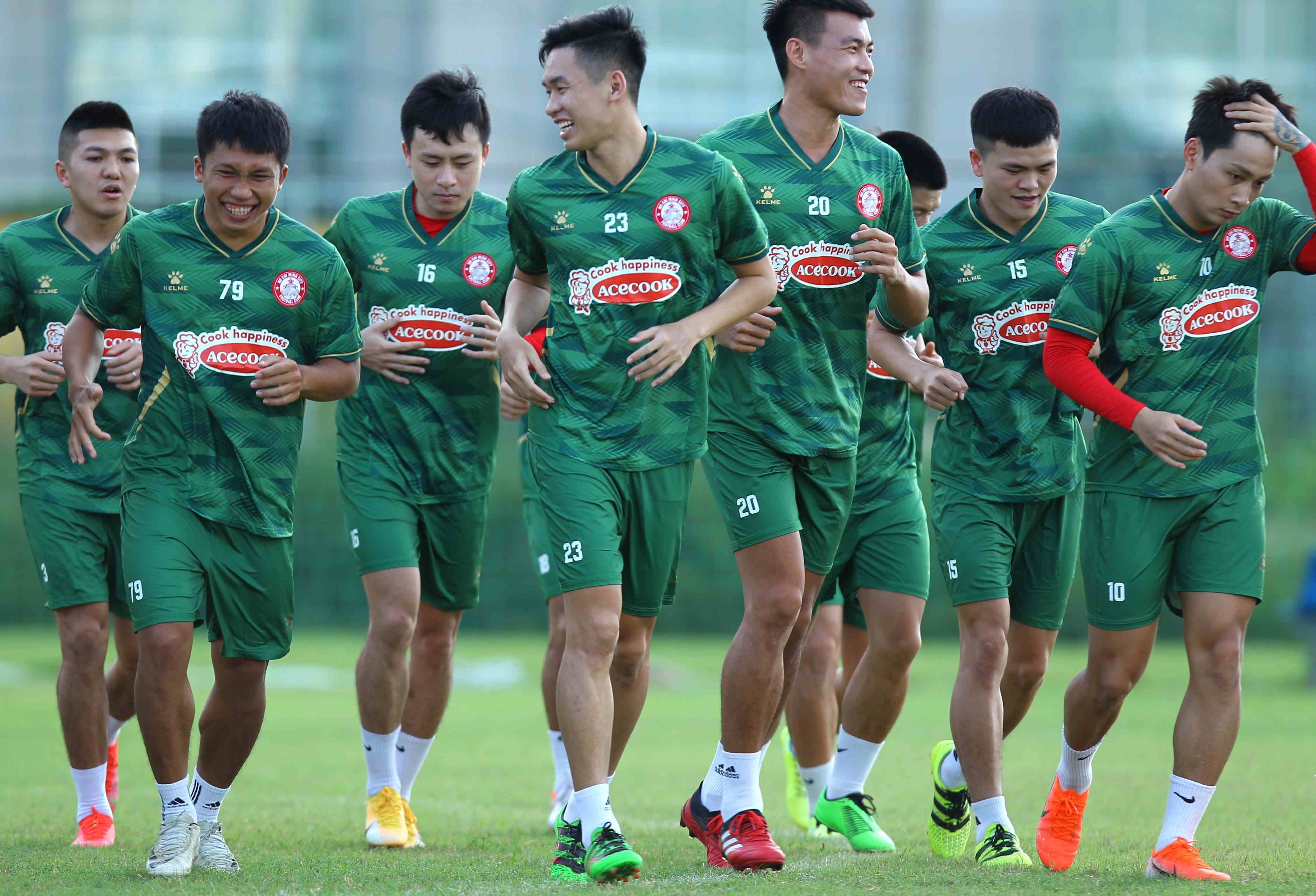 clb tp.hcm hoi quan anh 4