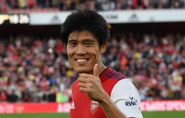 Tuyen Nhat Ban dua 27 cau thu sang Viet Nam hinh anh