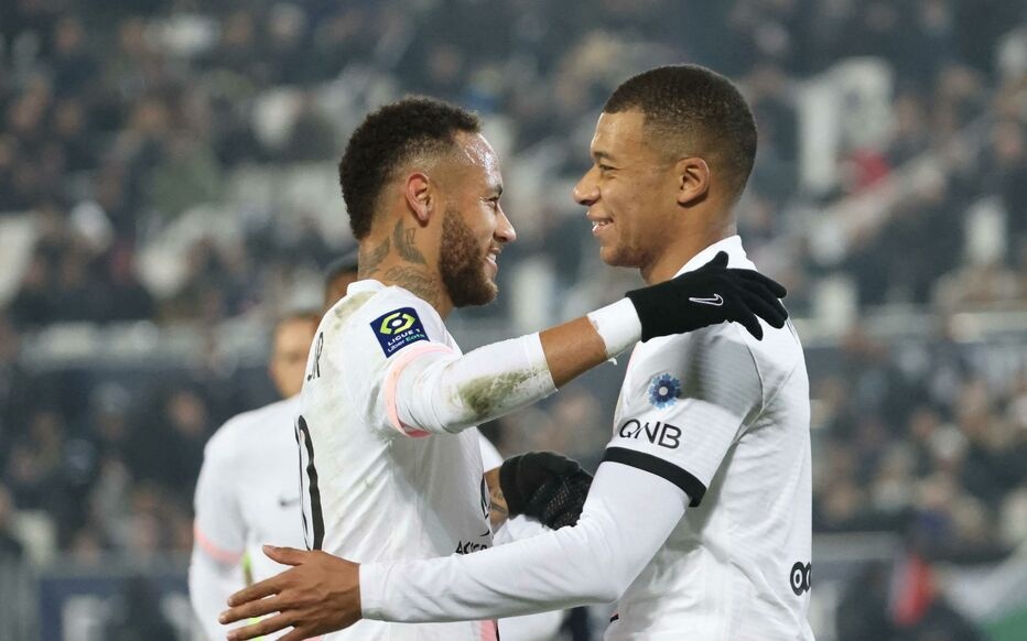 Neymar toa sang voi cu dup truoc Bordeaux hinh anh