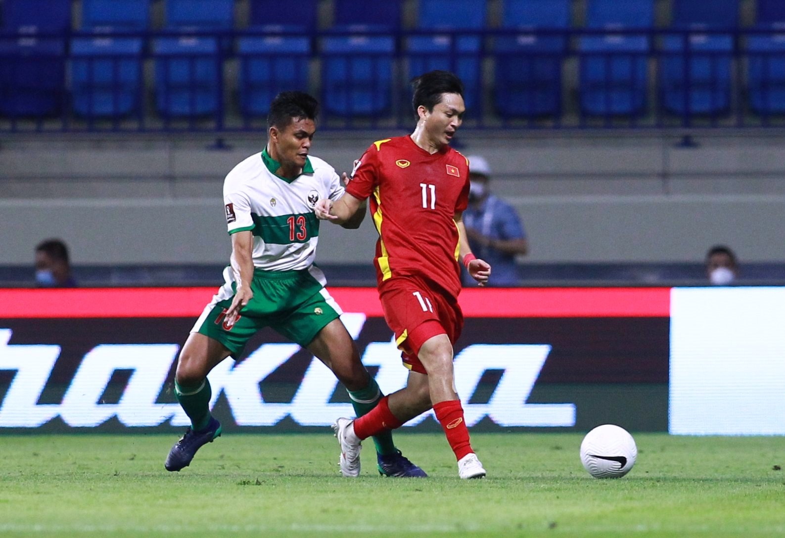 tuan anh bi treo gio sau tran saudi arabia anh 1