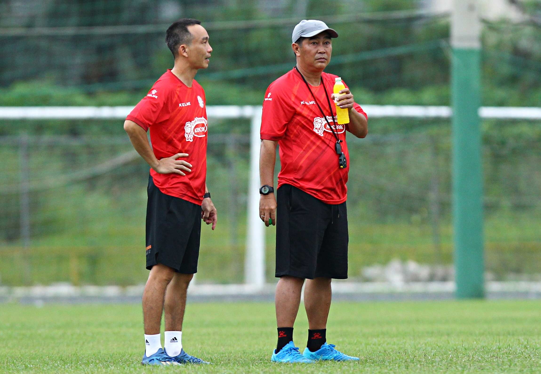 ngoai binh clb tp.hcm ra mat sau 6 thang anh 8