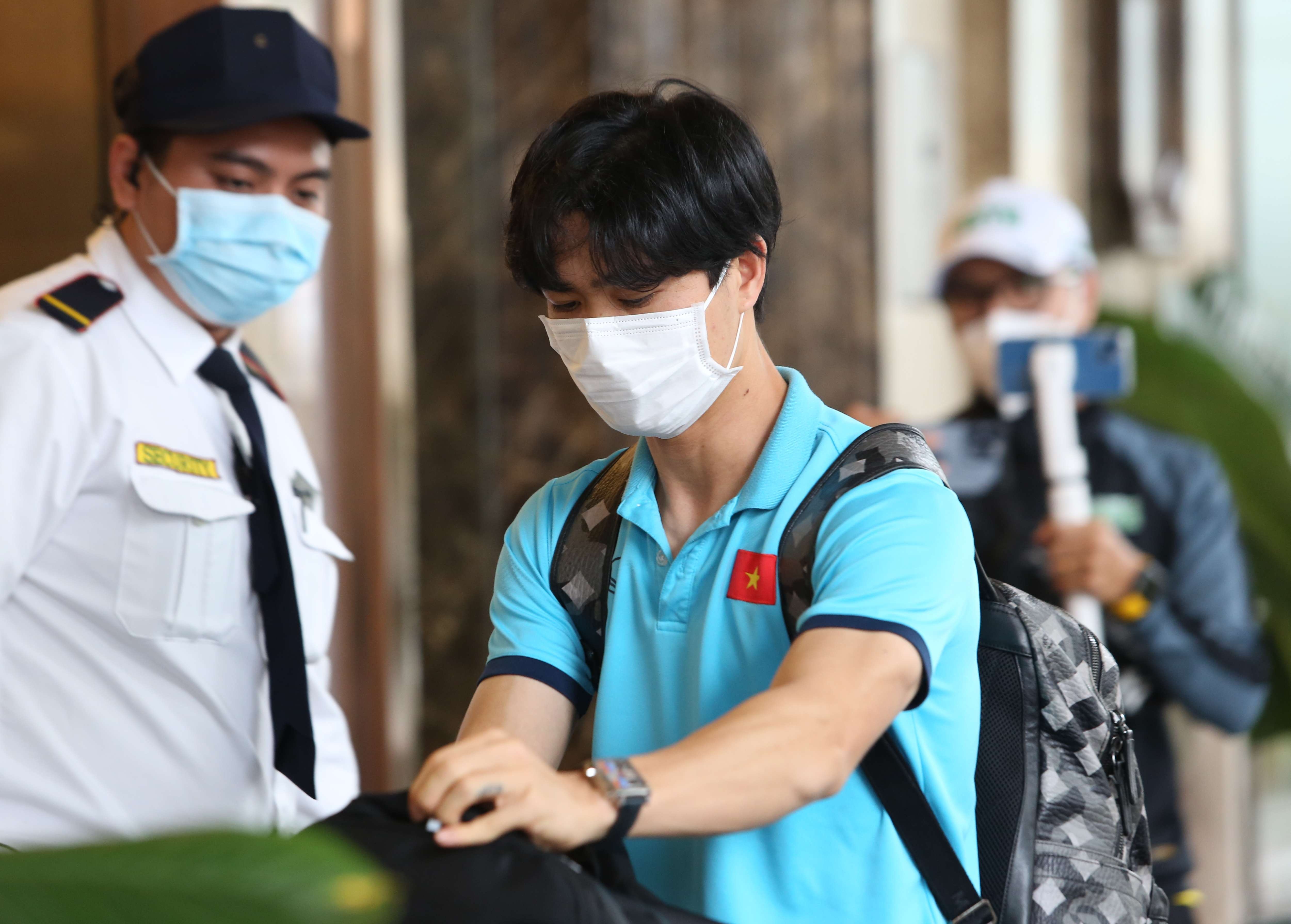 Tuyen Viet Nam den TP.HCM truoc khi di Singapore hinh anh