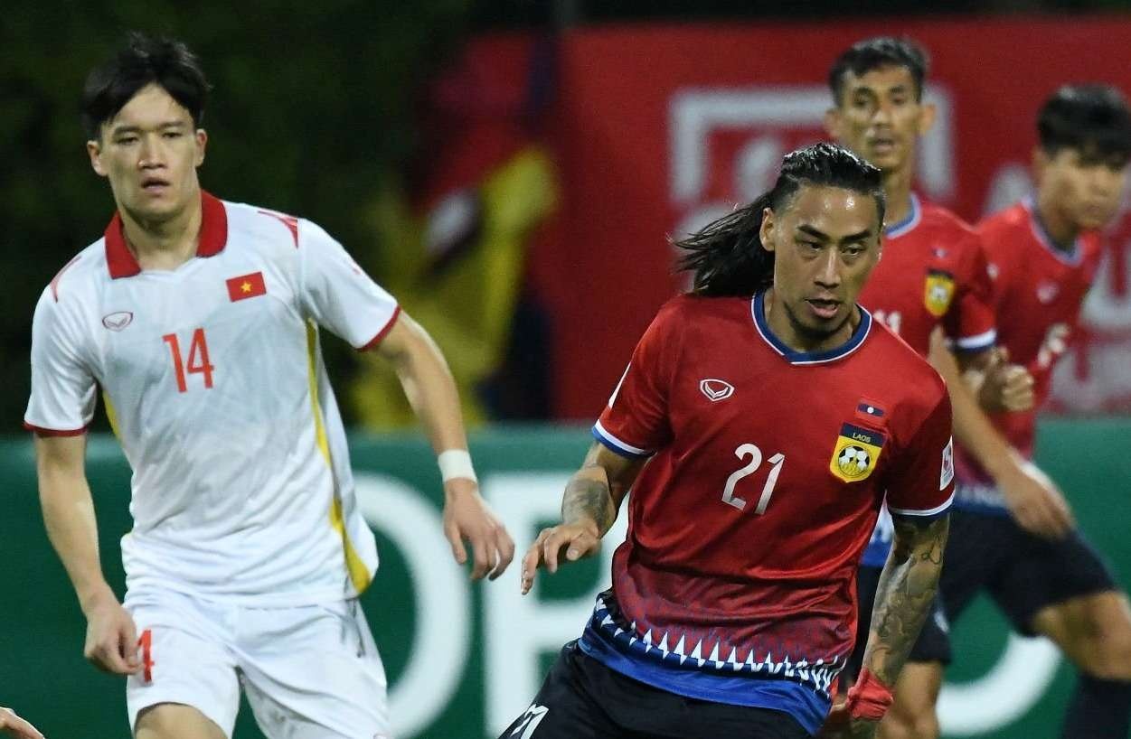 HLV Lao tiec vi khong ghi duoc ban vao luoi tuyen Viet Nam hinh anh