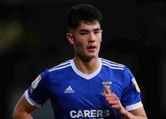 Cau thu Indonesia bi cach ly truoc tran gap tuyen Viet Nam hinh anh