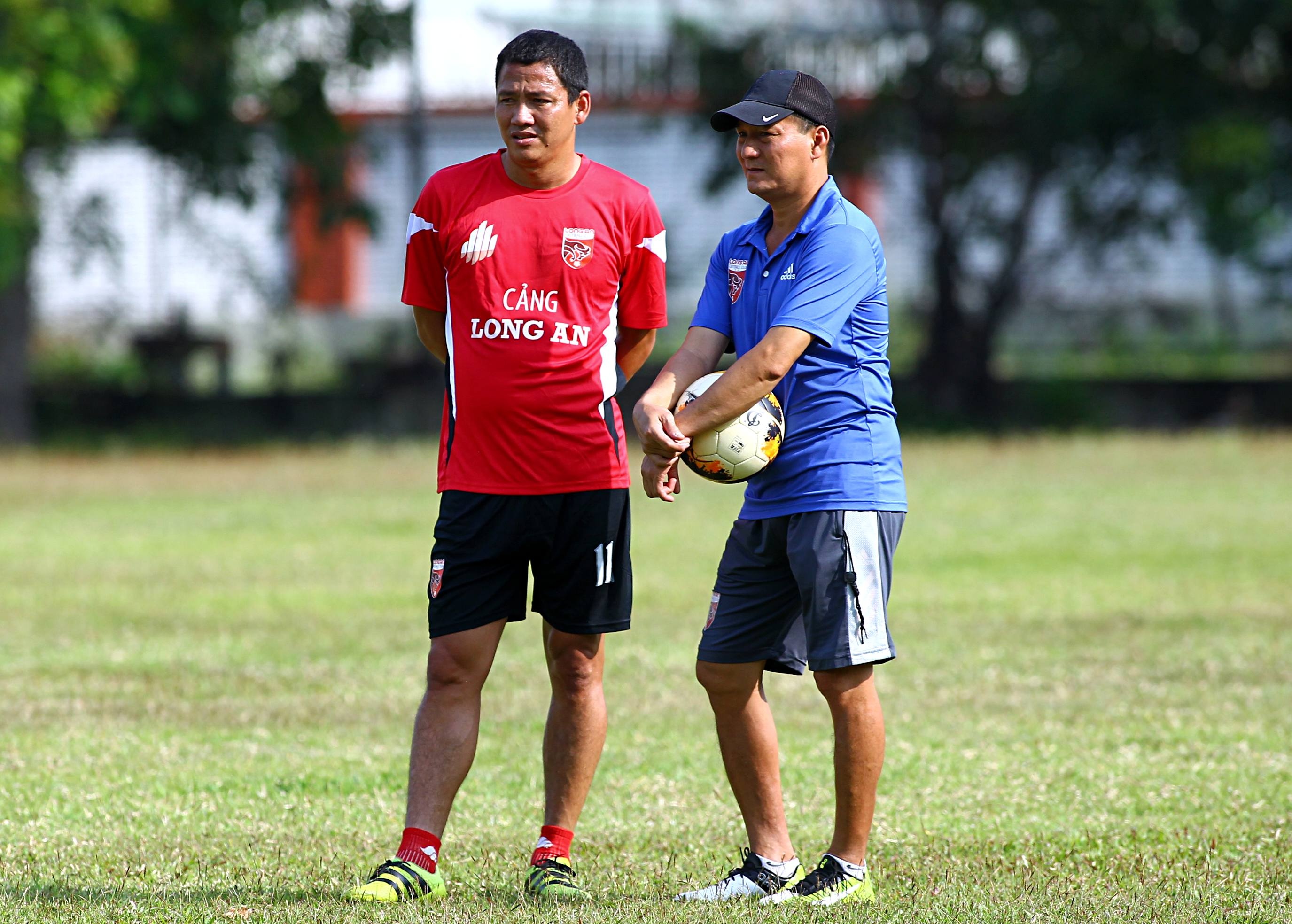 anh duc gia han clb long an anh 1