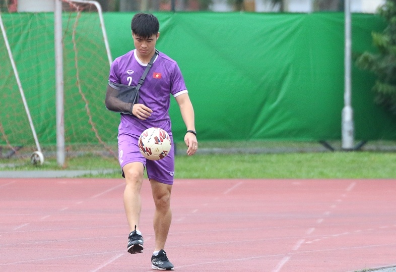 duy manh bi loai o tran gap thai lan anh 1