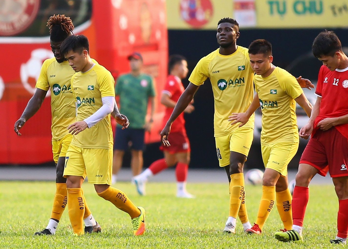 hoang thinh tro lai clb tphcm anh 7