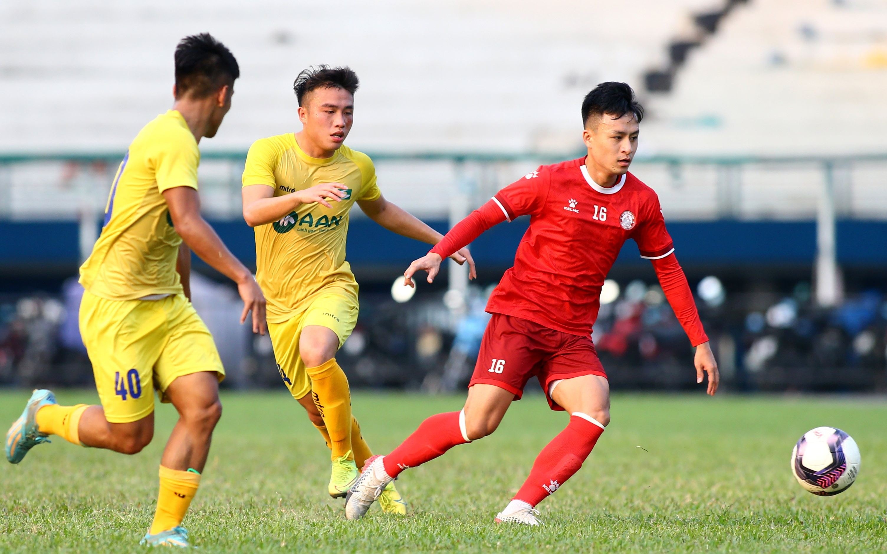 hoang thinh tro lai clb tphcm anh 8