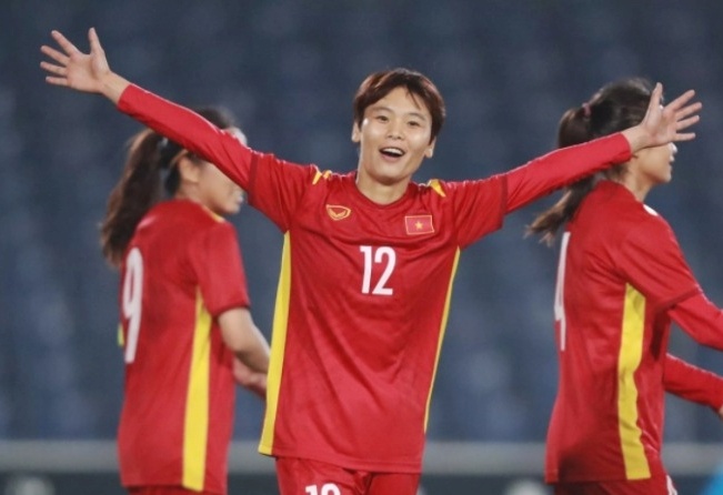 HLV Mai Duc Chung: 'Khong may cho tuyen nu Viet Nam' hinh anh