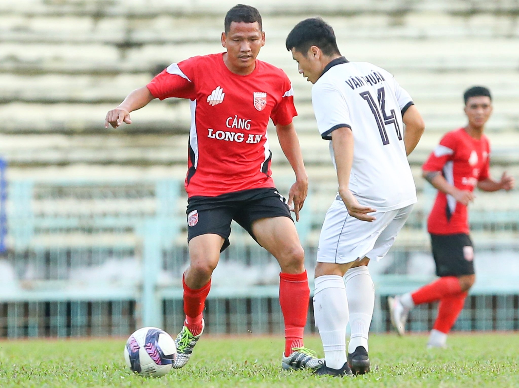 anh duc huan luyen long an anh 5