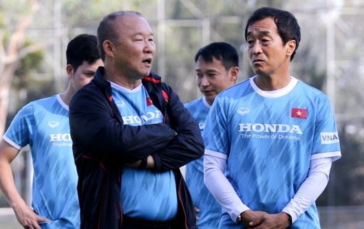 HLV Park se loai mot cau thu truoc tran gap Australia hinh anh