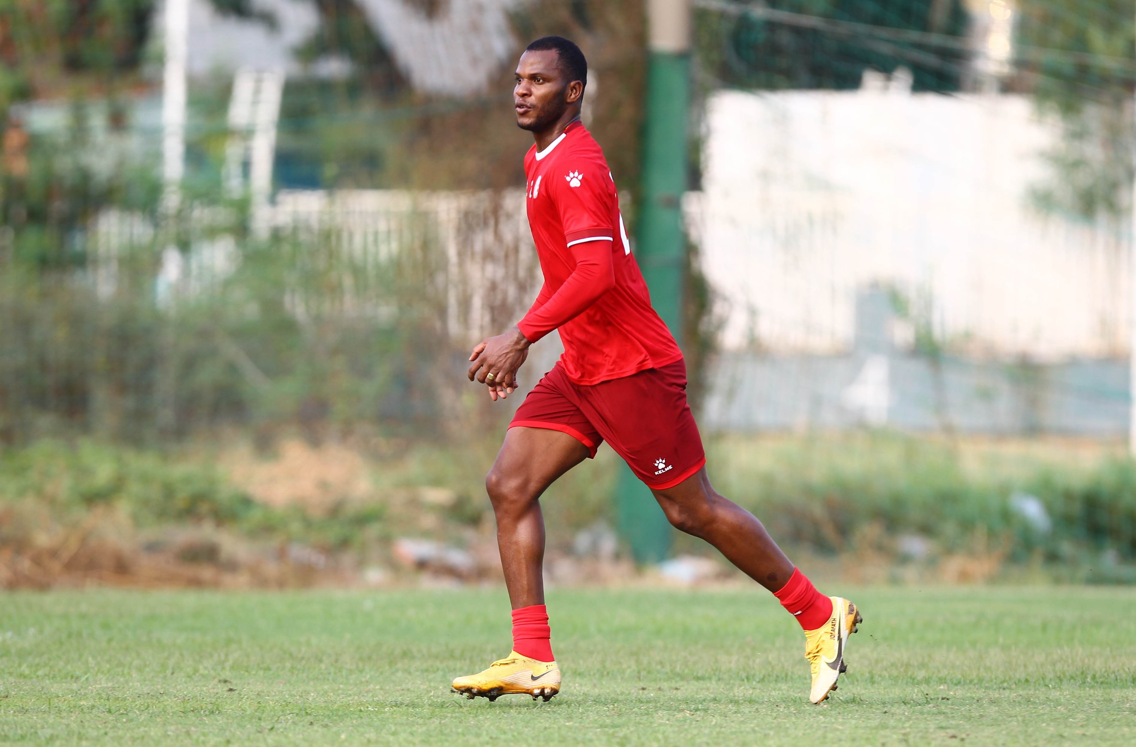 CLB TP.HCM gach ten tan binh truoc them V.League anh 1