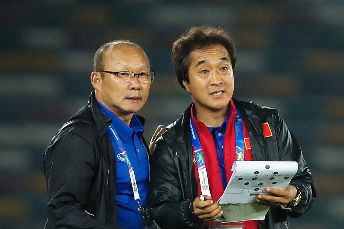 Ong Lee Young-jin lam quyen HLV truong U23 Viet Nam hinh anh