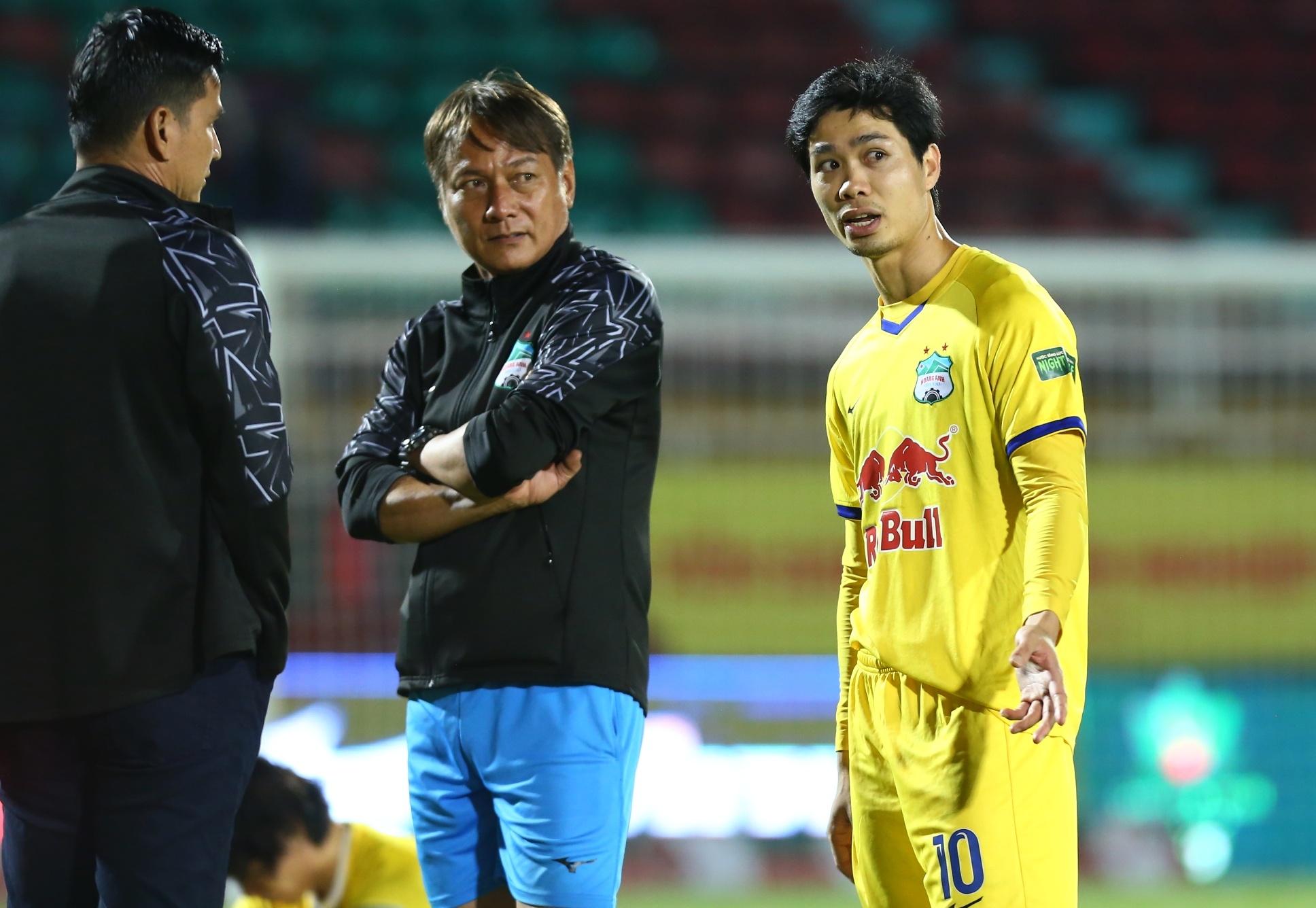 Cong Phuong la het an mung cu panenka thanh cong anh 12