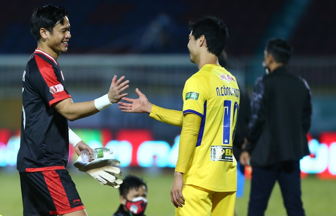 Cong Phuong la het an mung cu panenka thanh cong anh 11