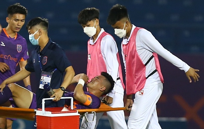 Tien Linh khoc vi so khong the len tuyen Viet Nam hinh anh