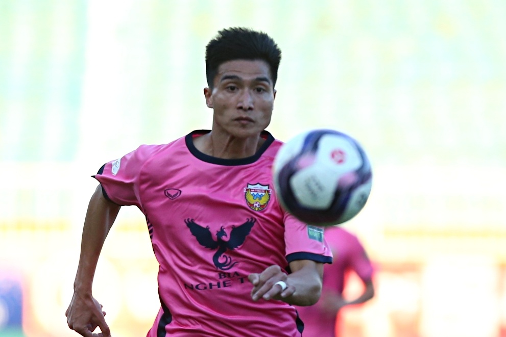 HLV Park goi trung ve sinh nam 1996 thay Bui Tien Dung hinh anh