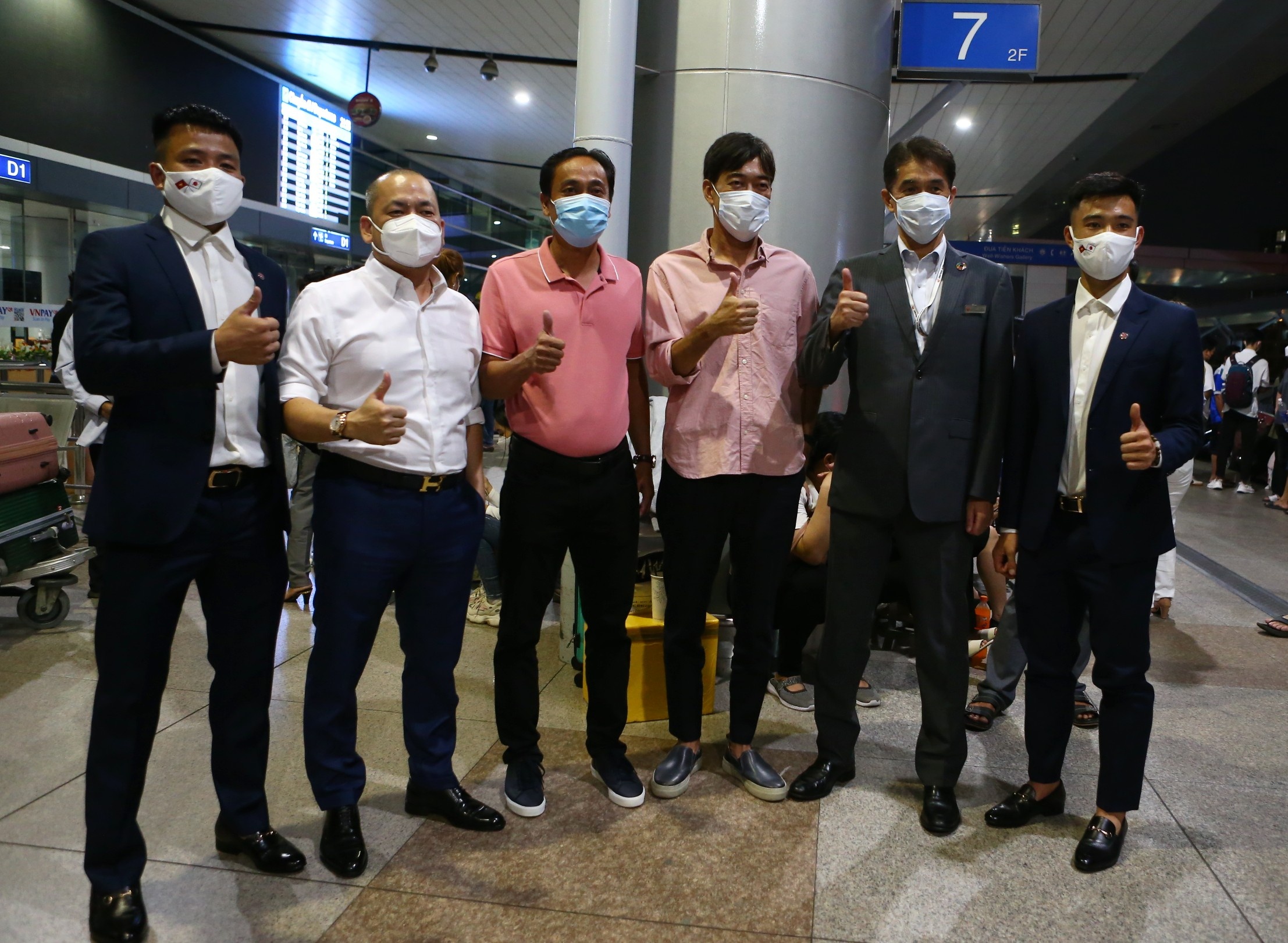 Tuyen thu U23 Viet Nam sang Nhat Ban thi dau anh 7