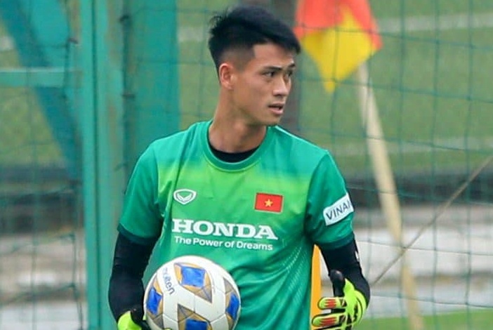 HLV Park loai thu mon truoc khi di Nhat Ban hinh anh