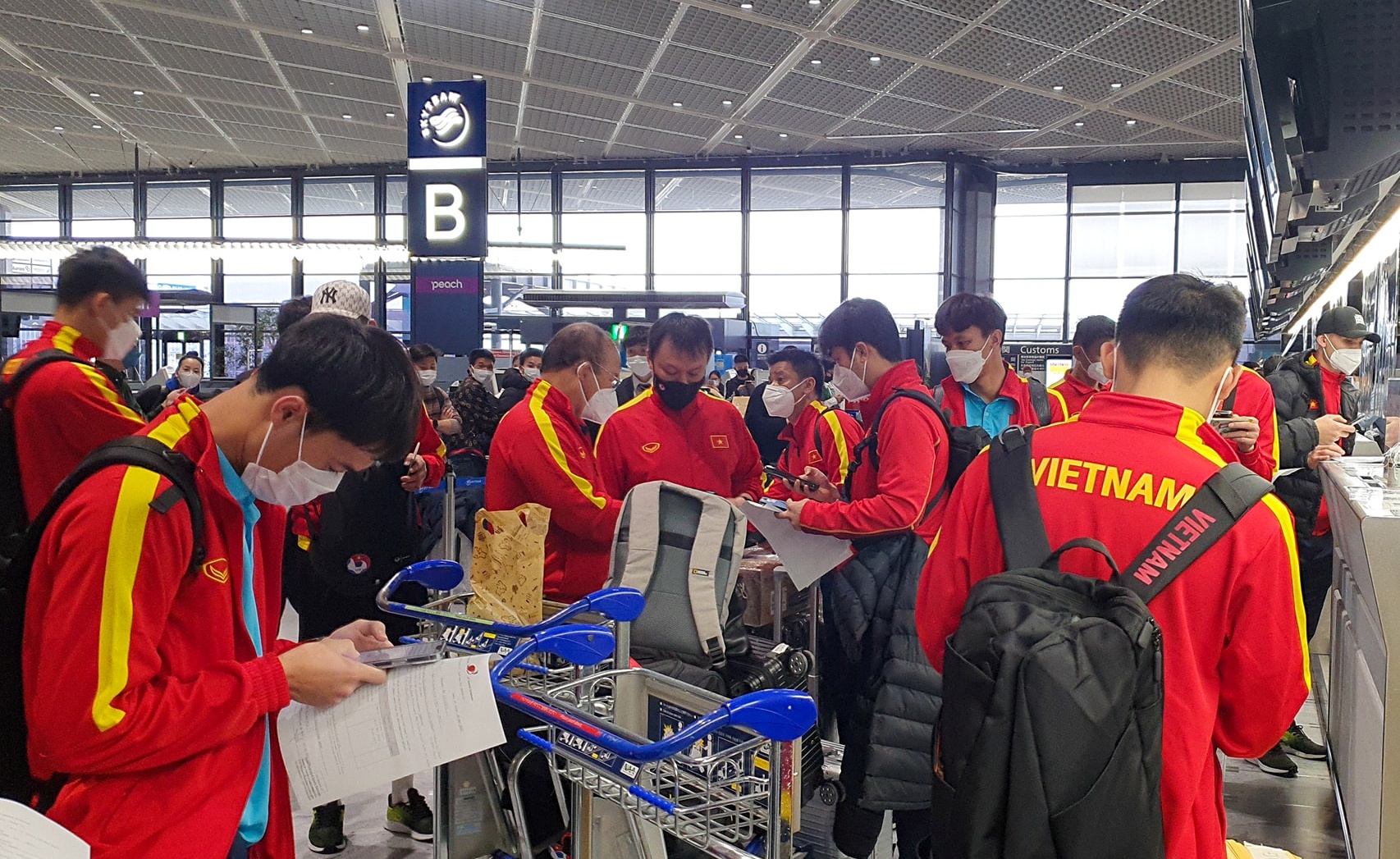 2 thanh vien tuyen viet nam o lai Tokyo anh 1