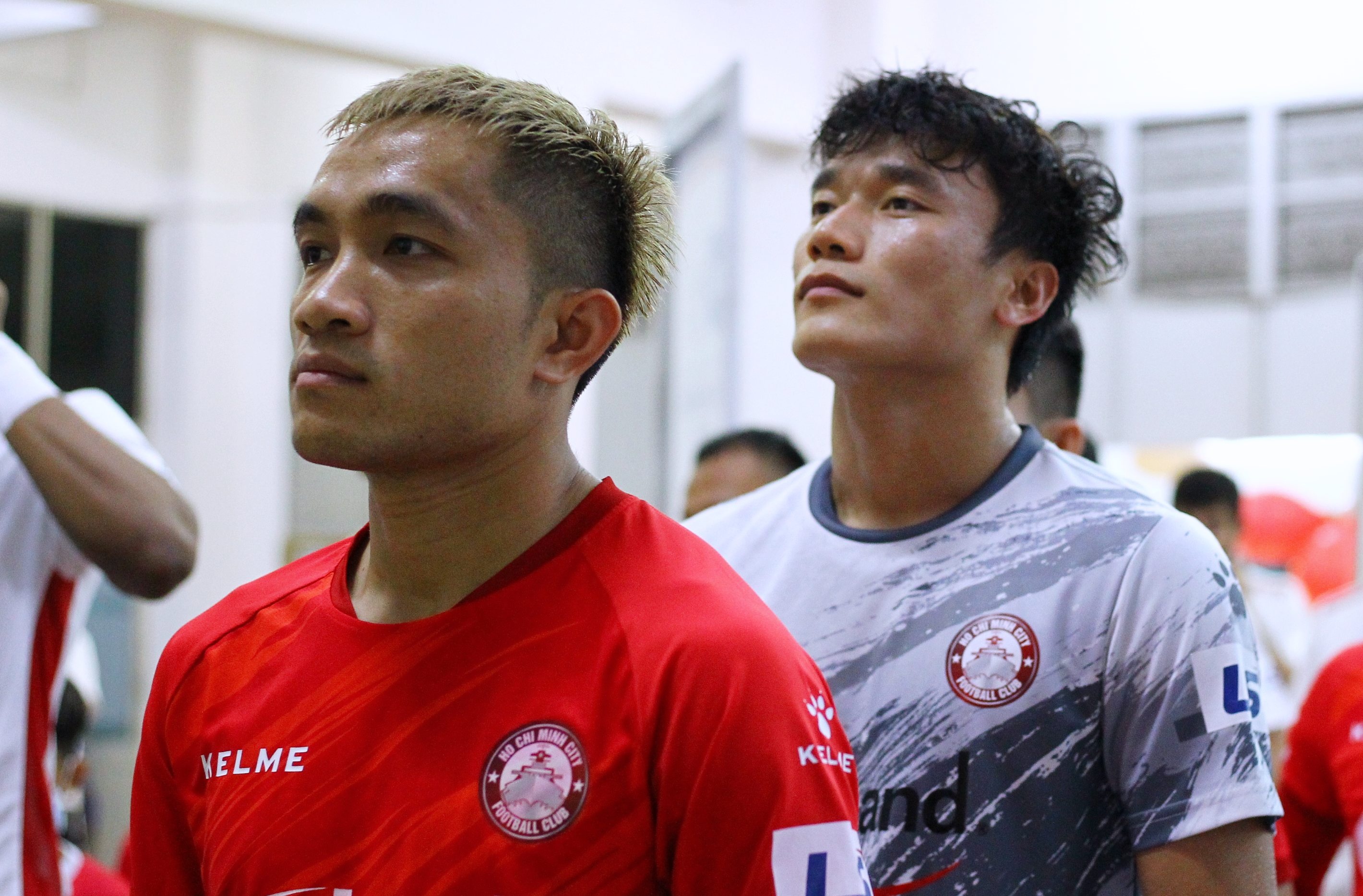 CLB TP.HCM lam viec voi 11 cau thu lan cong hinh anh