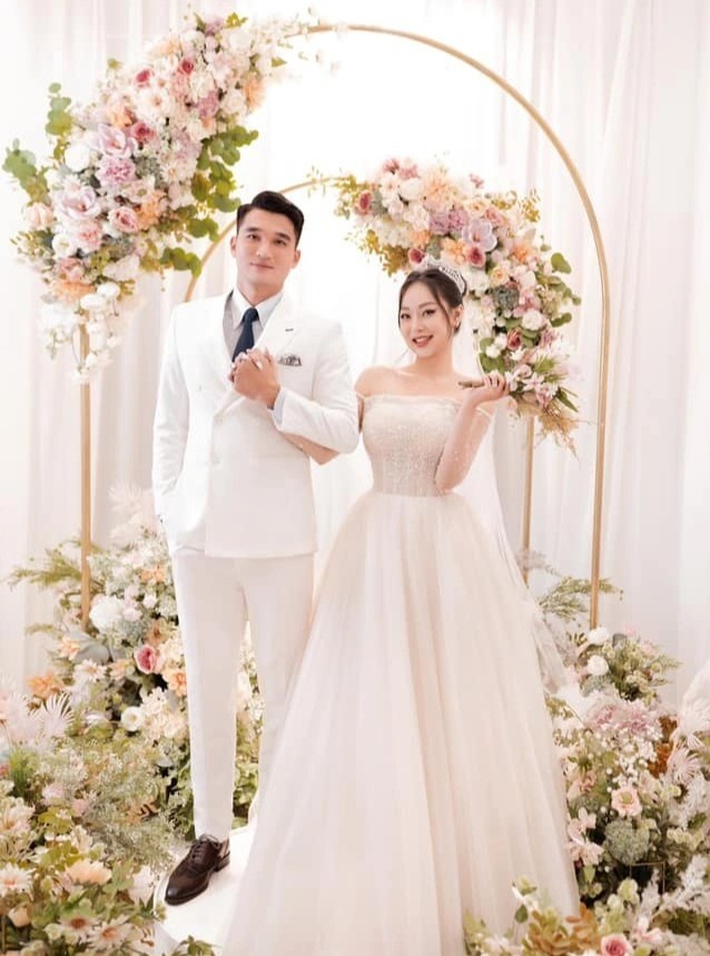 dam cuoi trung ve u23 viet nam anh 1