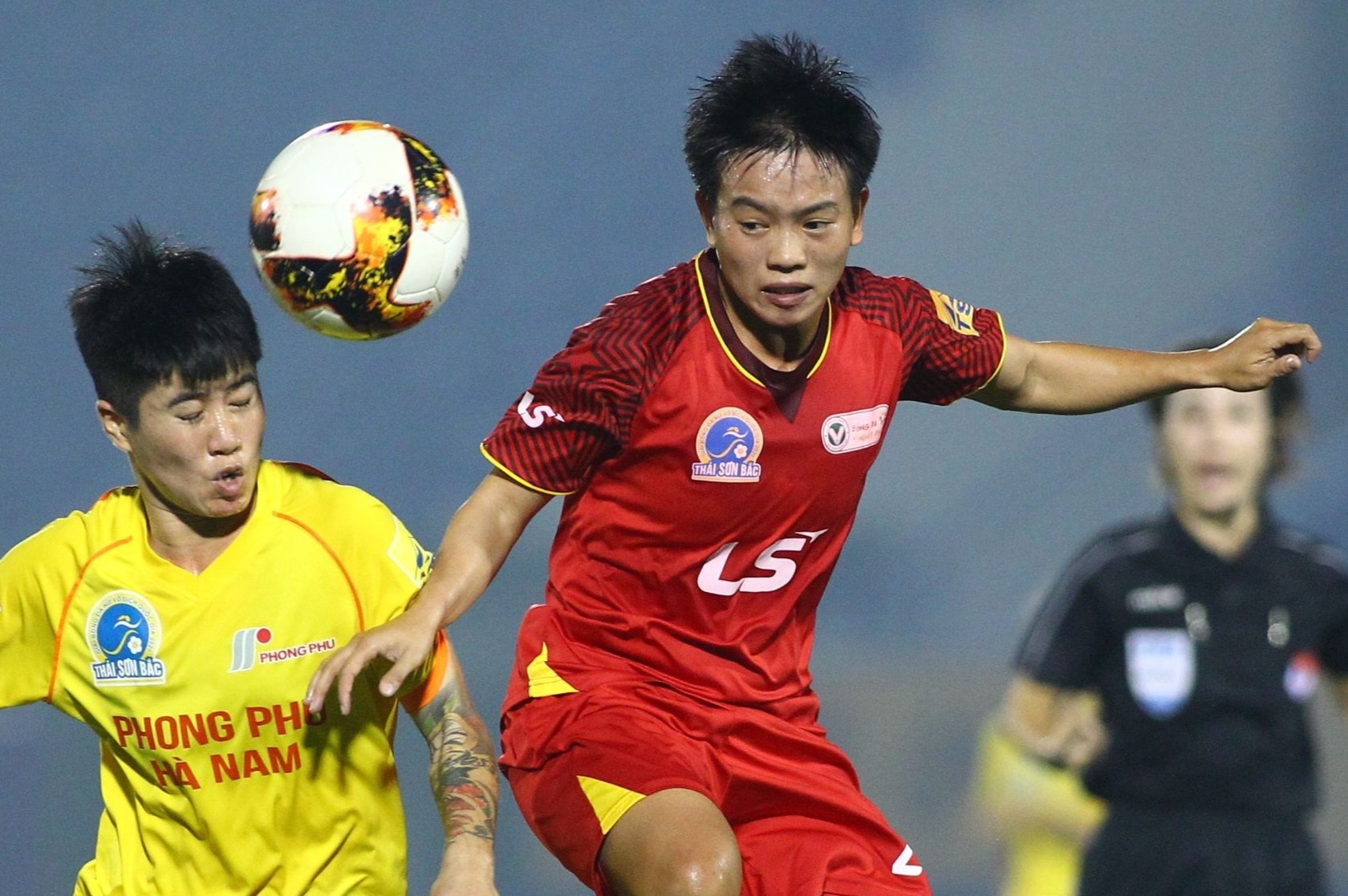 VFF xu thang cho 2 nu tuyen thu Viet Nam hinh anh