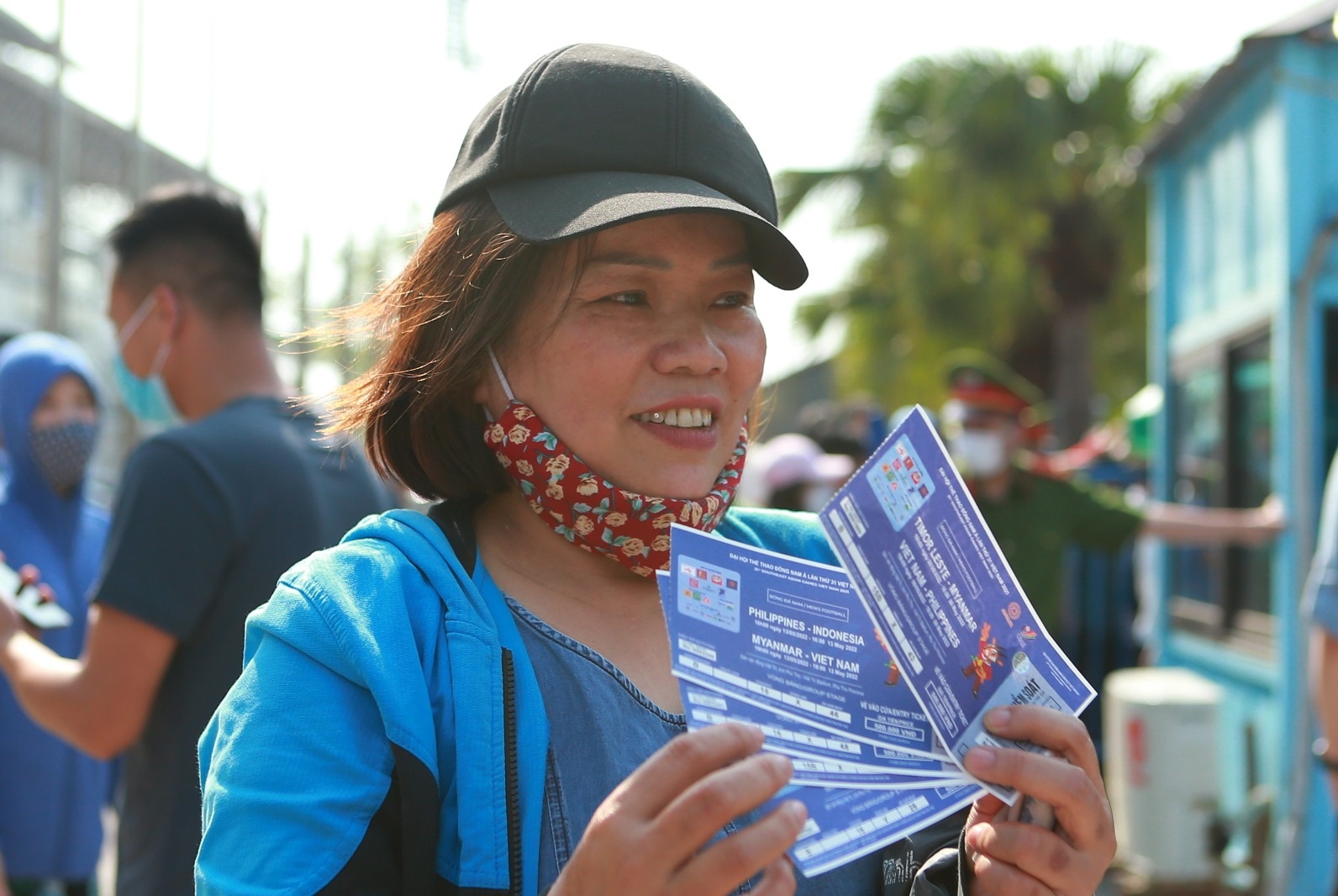 20.000 ve xem U23 Viet Nam gap Indonesia da duoc ban het hinh anh