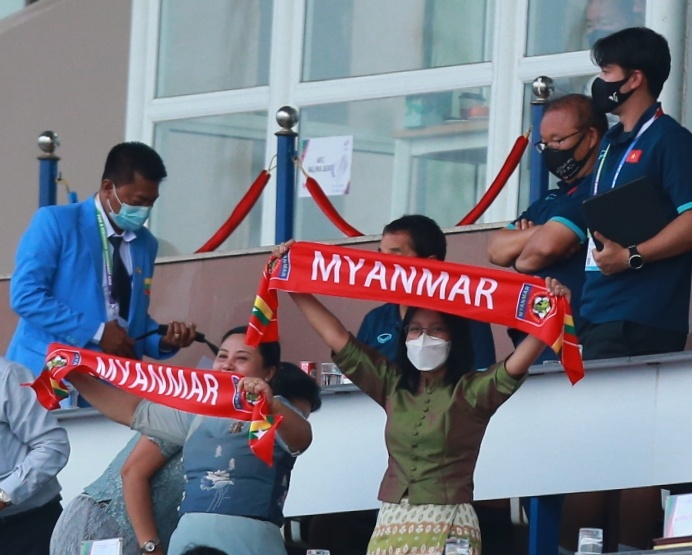 CDV Myanmar an mung khi doi nha len dau bang hinh anh