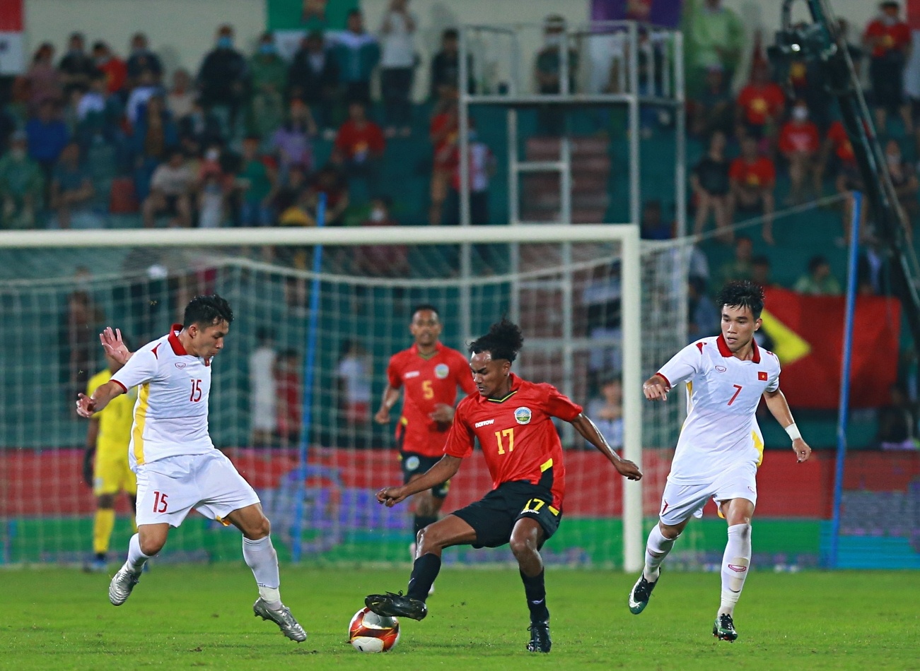 Hanh dong dep cua tien ve U23 Viet Nam anh 5