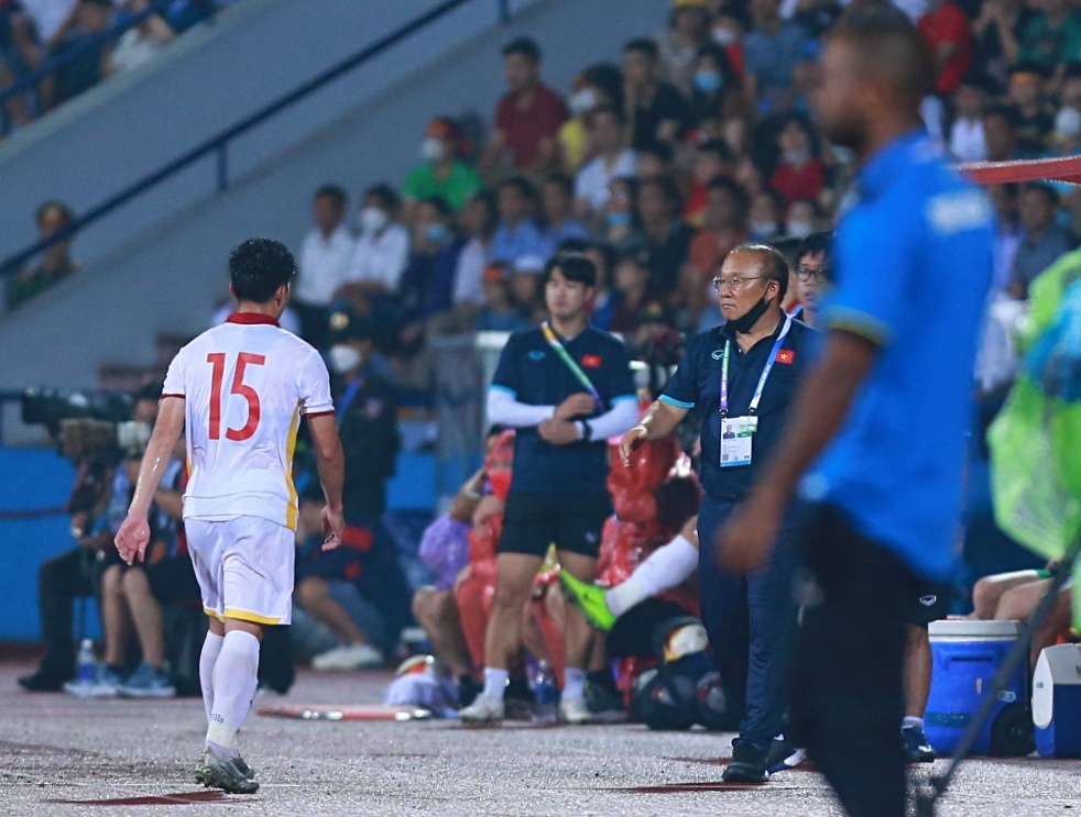 Hanh dong dep cua tien ve U23 Viet Nam anh 2