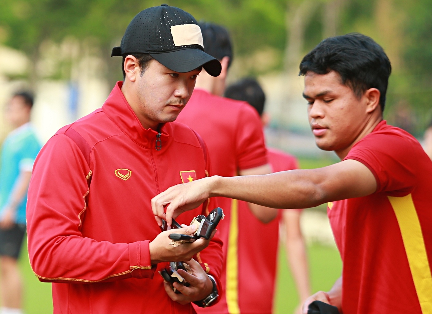 U23 Viet Nam gan chip kiem tra the trang truoc tran gap Malaysia hinh anh