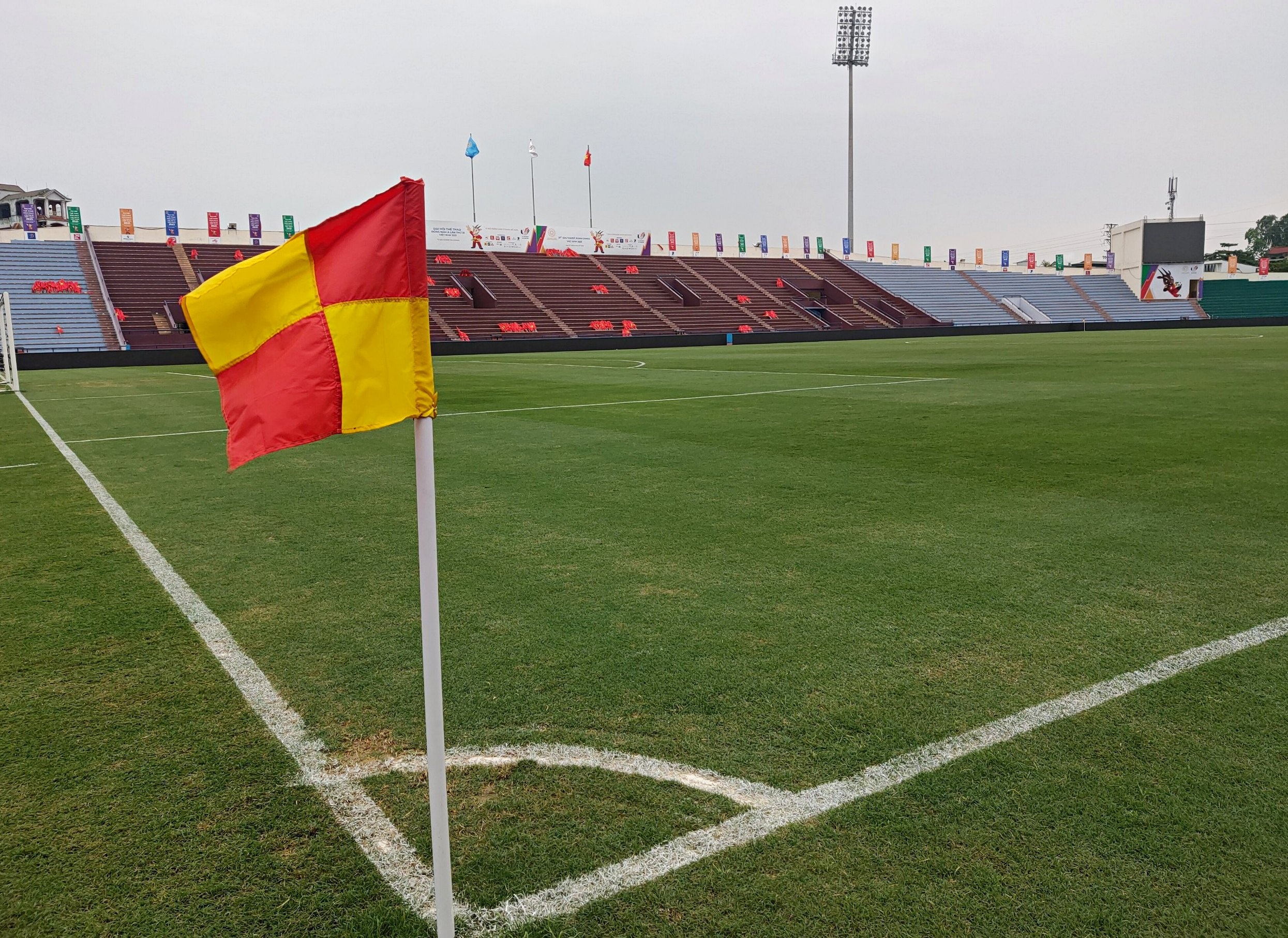 San Viet Tri hoan chinh khi U23 Malaysia lam quen san hinh anh