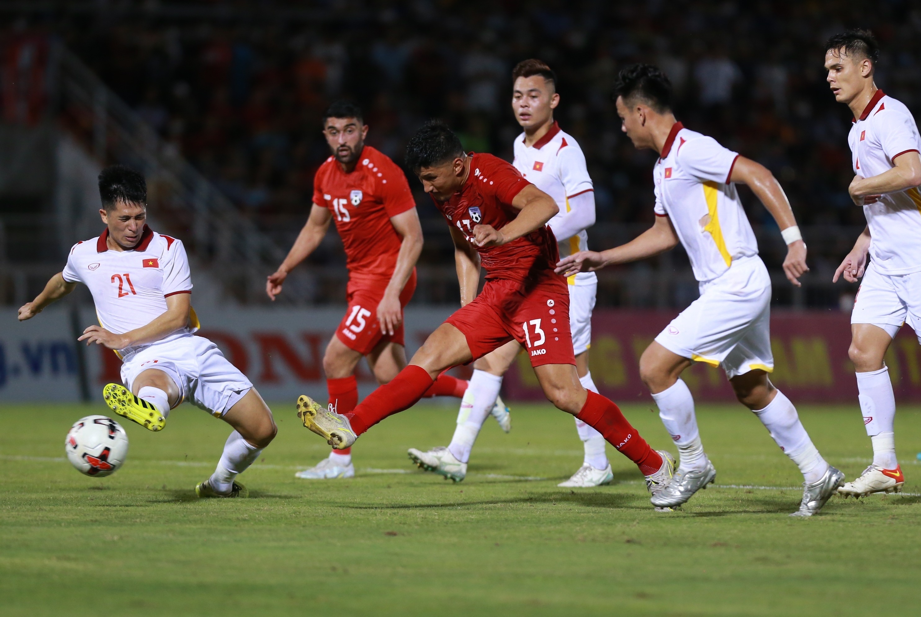 Ngay vat va cua Van Lam va Adriano Schmidt anh 5