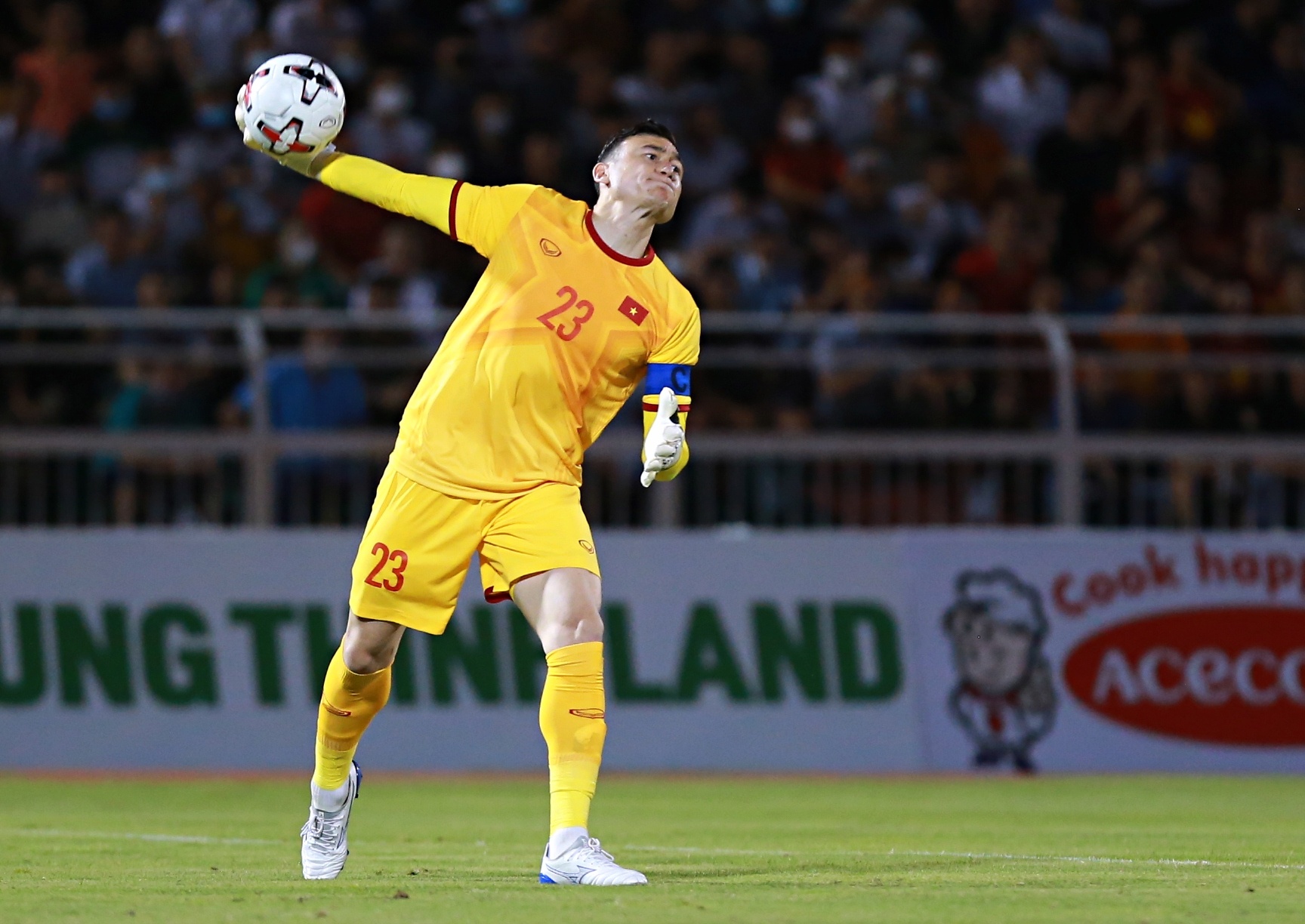 Ngay vat va cua Van Lam va Adriano Schmidt anh 1