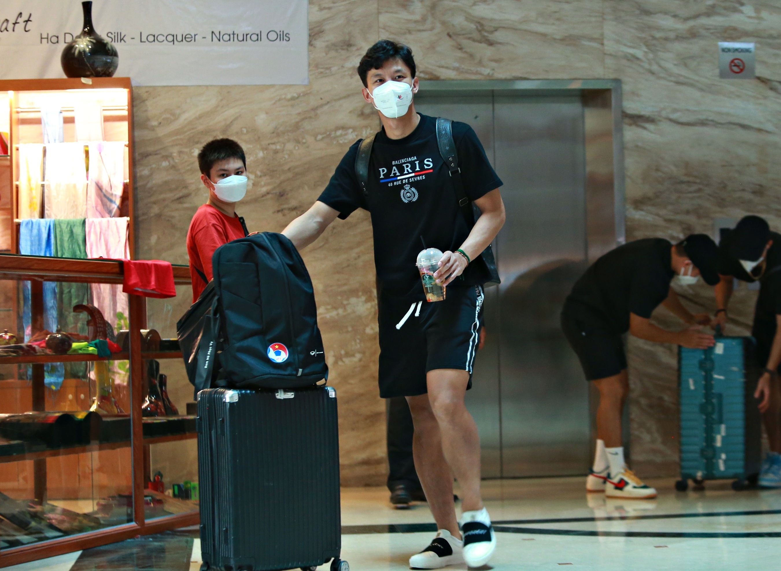 Tuan Hai giup Duy Manh giai quyet su so anh 3