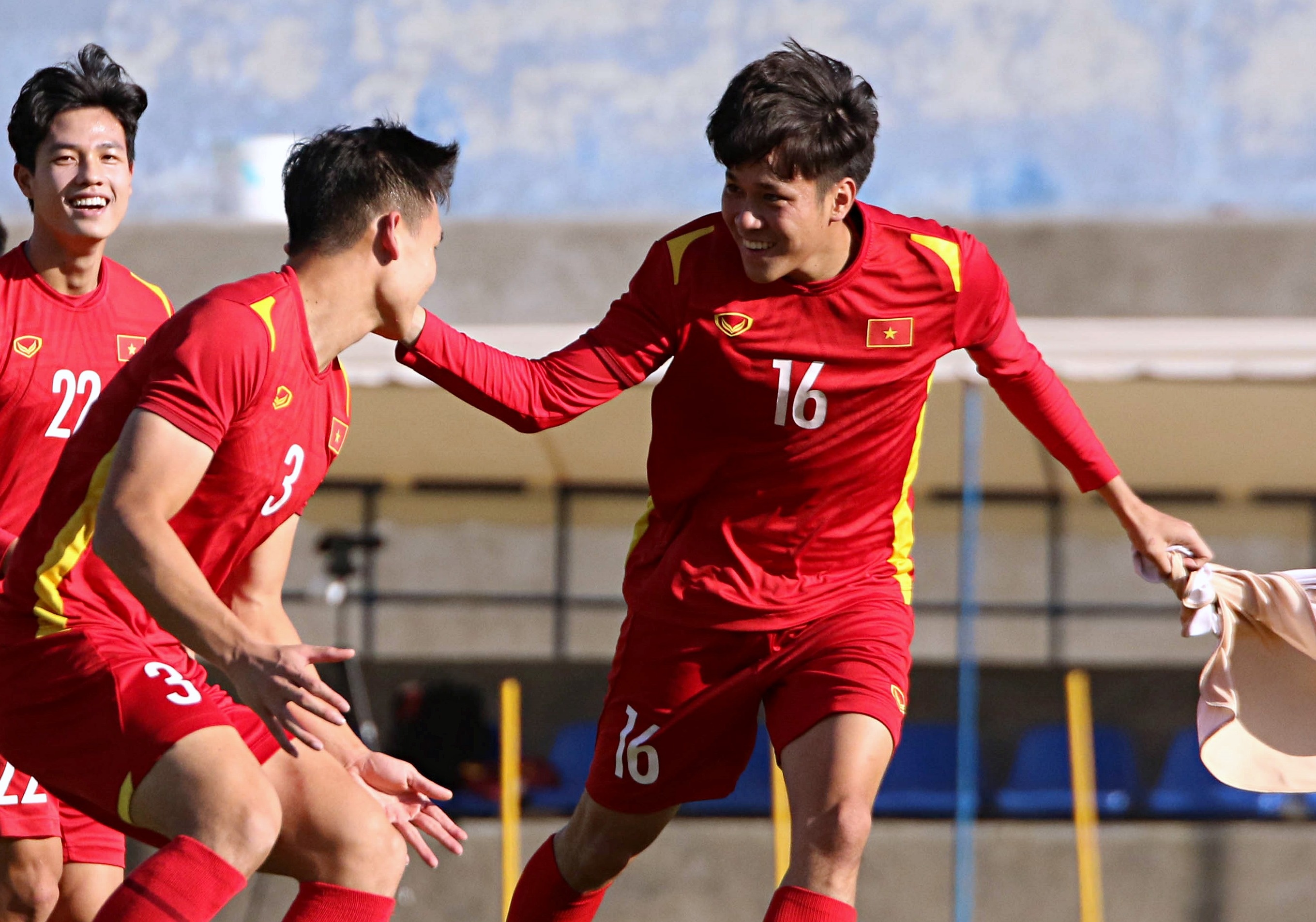 U23 Viet Nam ru bo ap luc truoc tran gap Malaysia hinh anh