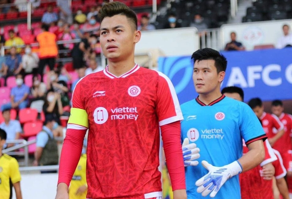 Tro ly HLV Viettel: 'Duc Chien chan thuong khong he nhe' hinh anh