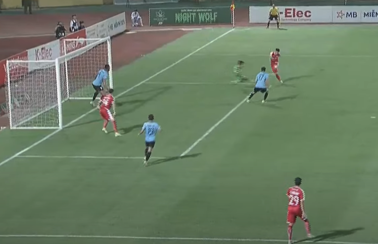 Ban thang viet vi cua Viettel gay tranh cai anh 1