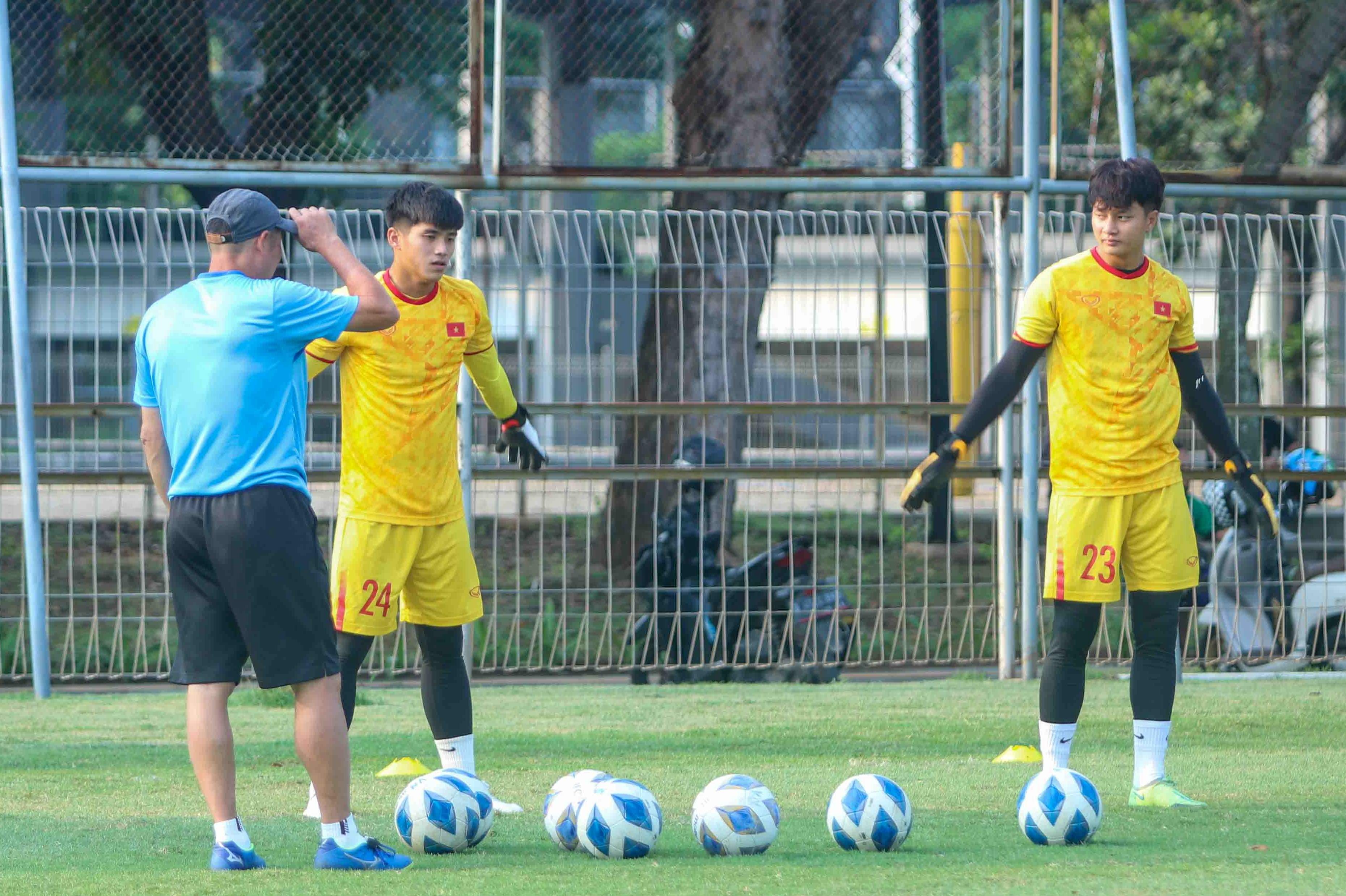 U19 Viet Nam don tin vui truoc khi gap Myanmar anh 4