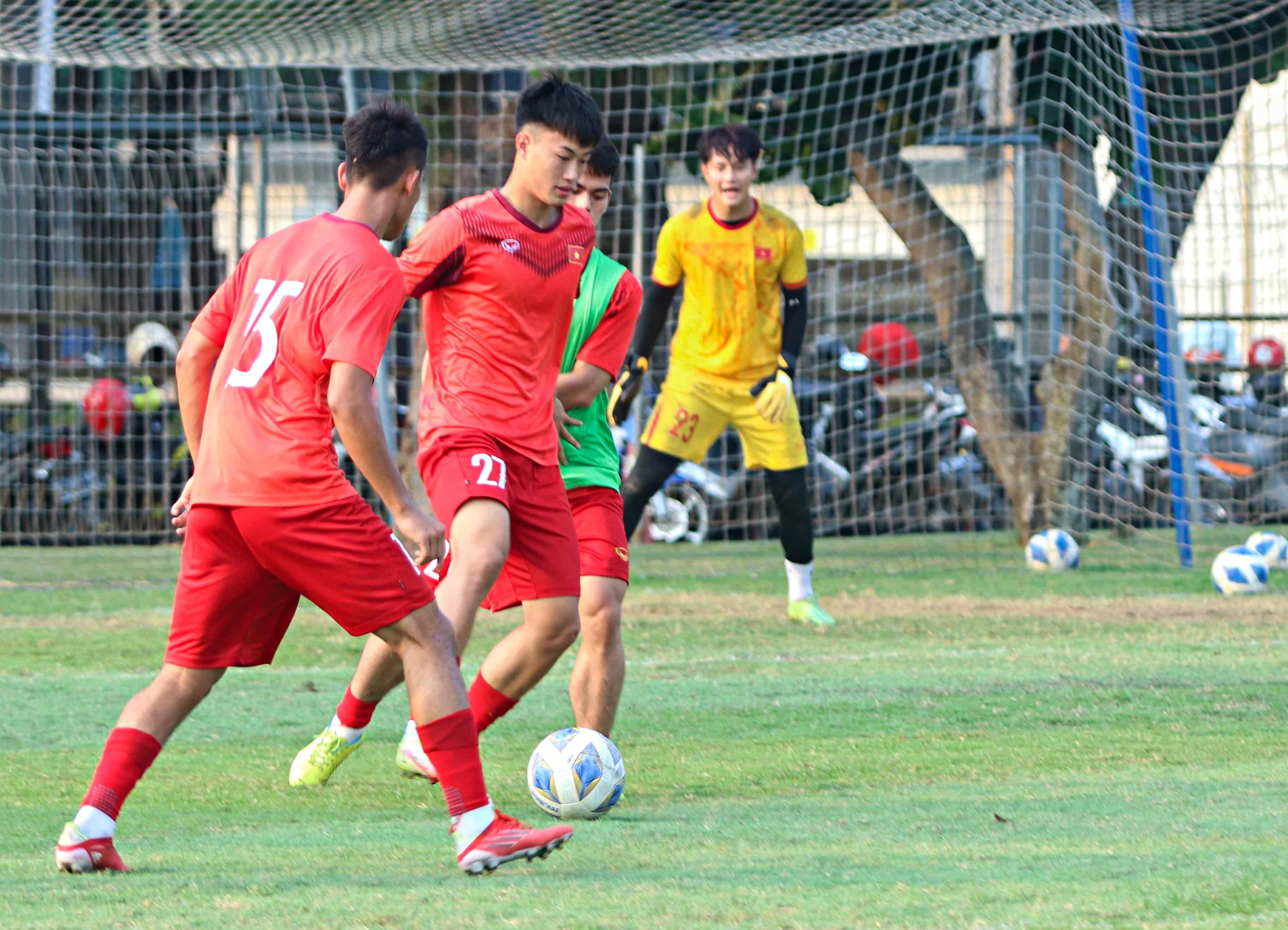 U19 Viet Nam don tin vui truoc khi gap Myanmar anh 8