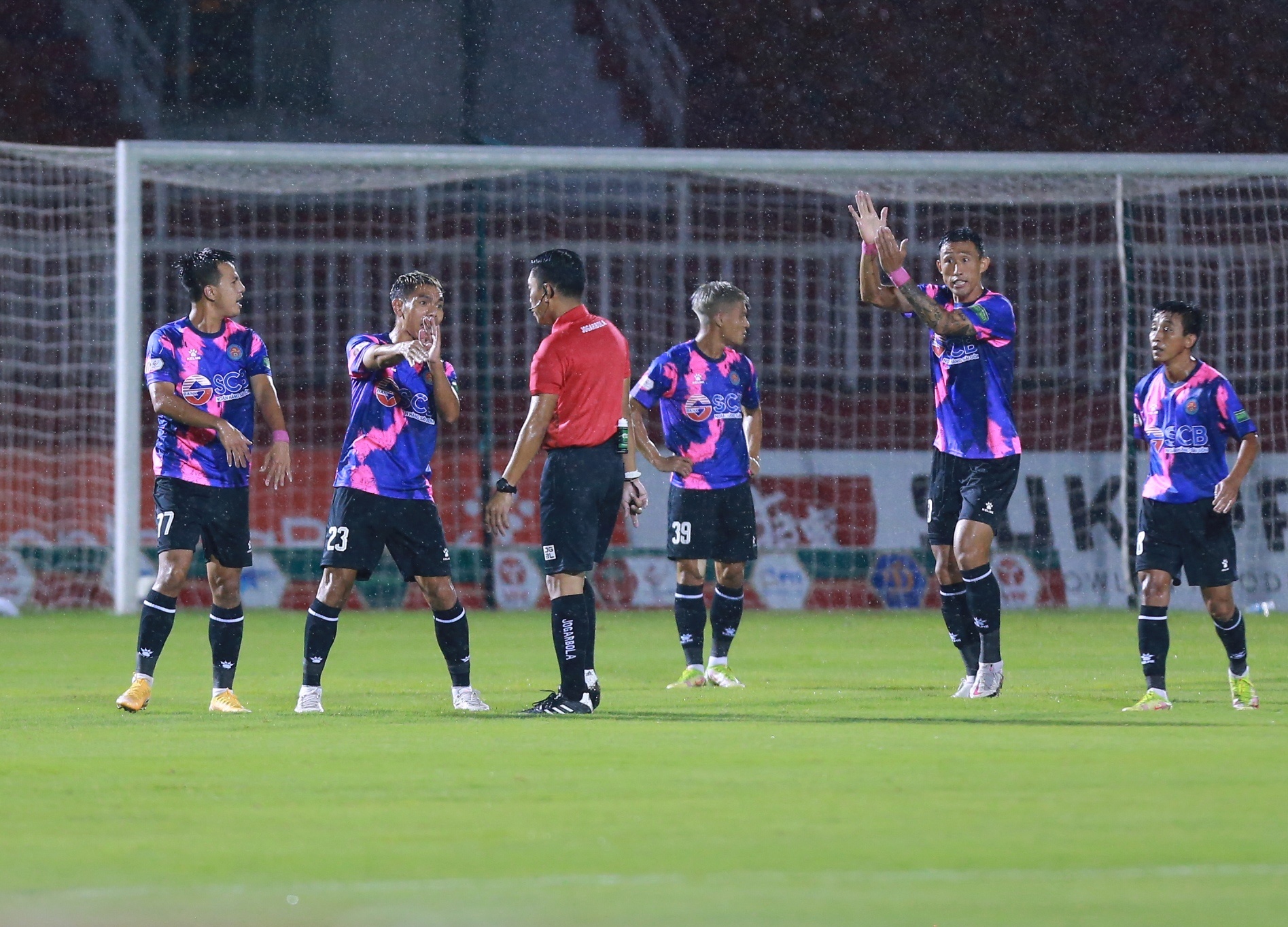 Ngoai binh CLB Sai Gon gay han voi Adriano Schmidt anh 6