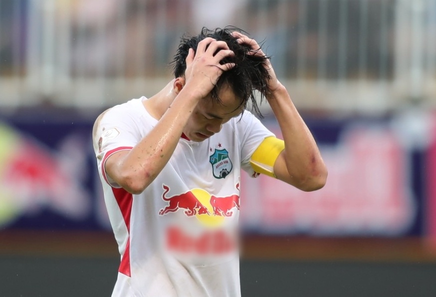 Kiatisuk se kem rieng Van Toan khau dut diem hinh anh