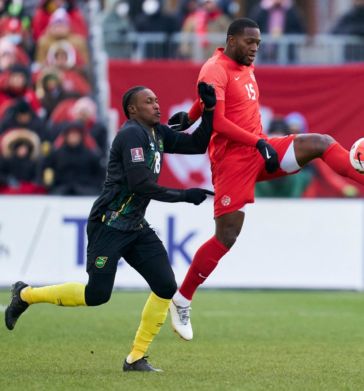 CLB TP.HCM thu viec tuyen thu Jamaica anh 1